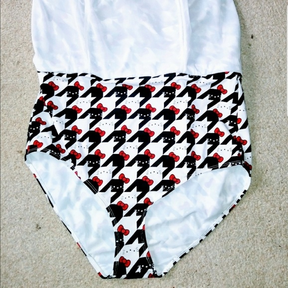 Torrid Hello Kitty swim skirt sz 1 NWT π§‘ππππ - Picture 5 of 8